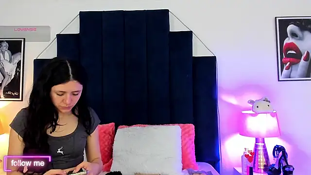 KyleRosee online show from October 7, 2025, 12:17 pm