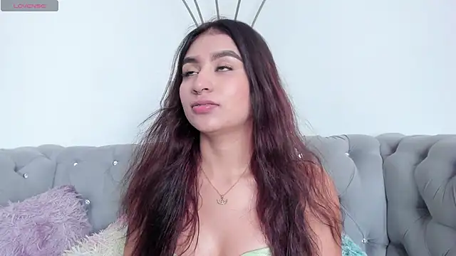 Zayda 1 online show from February 6, 2025, 7:18 pm