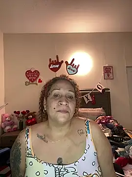 ladycreamypr2 online show from February 10, 2026, 6:12 am