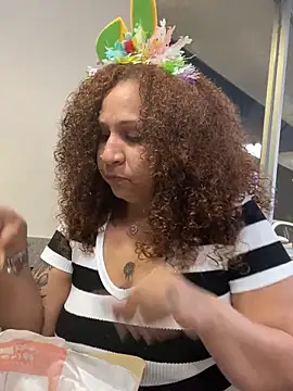 ladycreamypr2 online show from March 26, 2026, 11:57 pm