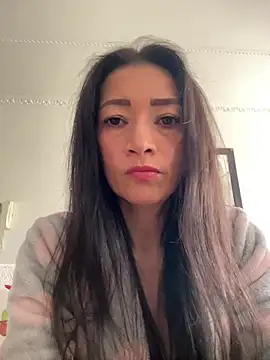 Yulia sx online show from April 19, 2026, 8:33 pm