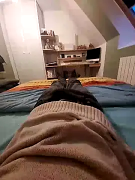 Snapshot of Vijeniv13 chatting on February 19, 2026, 5:32 pm Vijeniv13 online show from February 19, 2026, 5:32 pm