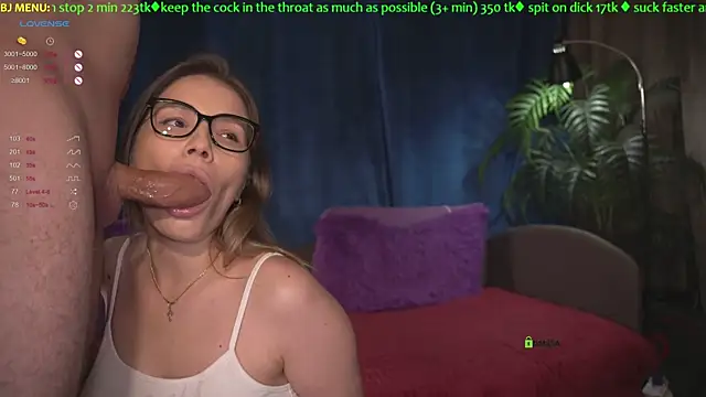 helena play online show from October 16, 2025, 8:28 pm