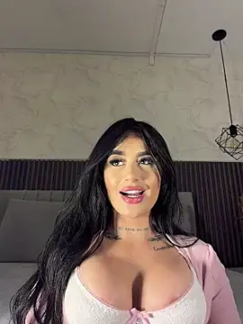 SOPHICARTERS online show from April 25, 2026, 2:25 pm