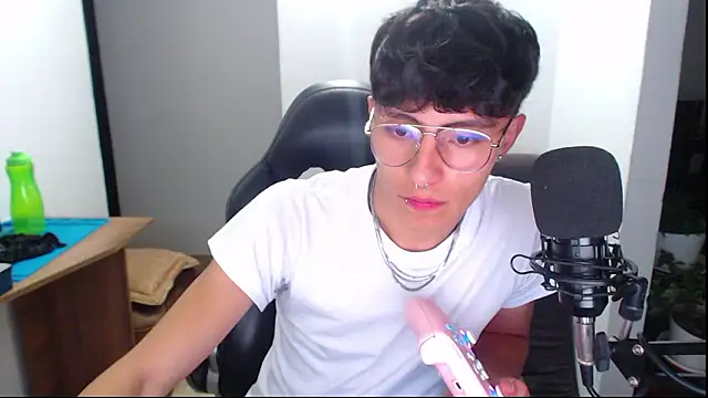 Snapshot of jay_dimarco2 chatting on March 14, 2026, 2:50 am jay dimarco2 online show from March 14, 2026, 2:50 am