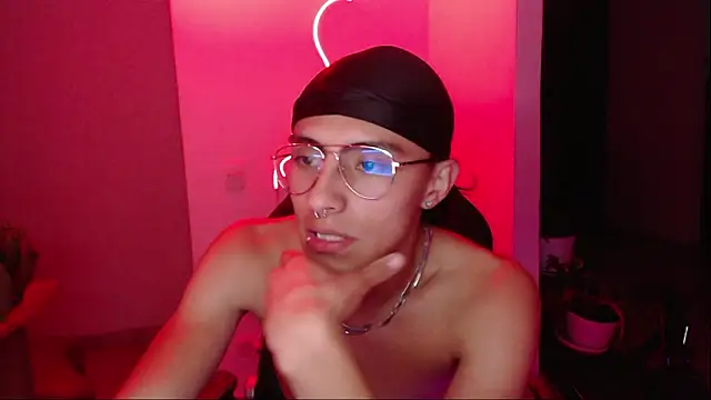 Snapshot of jay_dimarco2 chatting on February 8, 2026, 4:43 am jay dimarco2 online show from February 8, 2026, 4:43 am