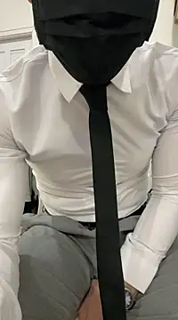 harrylouis1357 online show from December 19, 2024, 12:56 pm