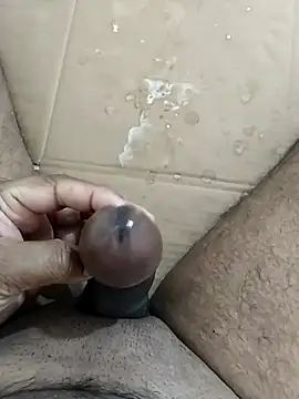 cenyon124 online show from November 15, 2025, 3:27 pm