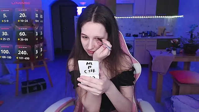 ur kitty   online show from March 25, 2026, 1:10 pm