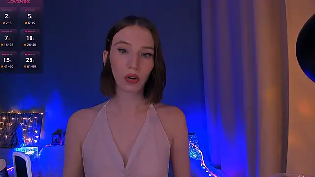 ellaamber online show from January 5, 2025, 9:57 pm