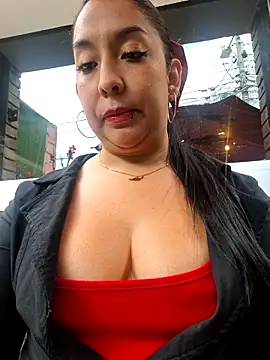 Snapshot of Bella_keny chatting on June 18, 2026, 7:30 pm Bella keny online show from June 18, 2026, 7:30 pm
