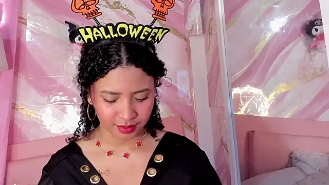 JessyZoe online show from October 28, 2025, 3:55 pm