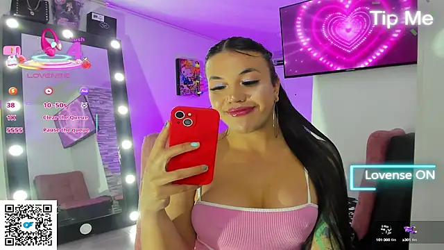 im ahsley online show from October 1, 2025, 2:27 am