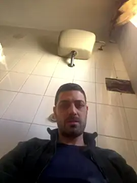 iltoscano95 online show from April 4, 2026, 11:39 am