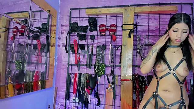 alexia aitanaa  online show from February 21, 2026, 7:05 pm