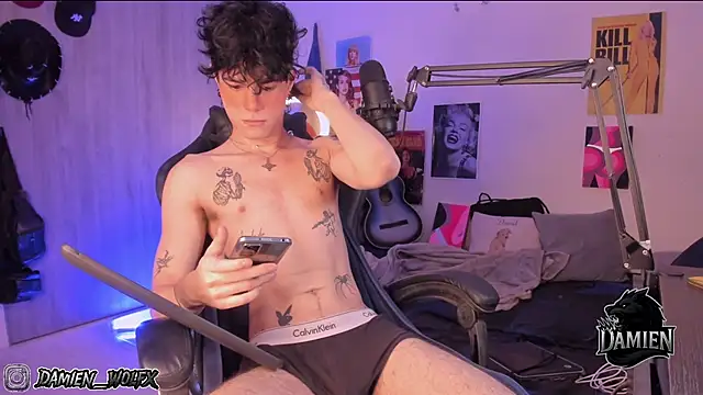 cinnamon boyxxx online show from November 15, 2025, 2:48 am