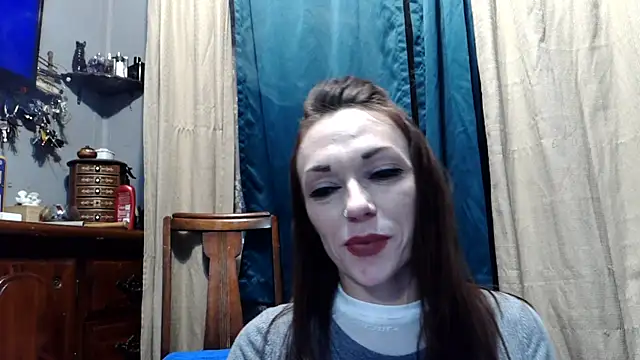 Snapshot of Genevieve143 chatting on February 12, 2026, 2:33 am Genevieve143 online show from February 12, 2026, 2:33 am