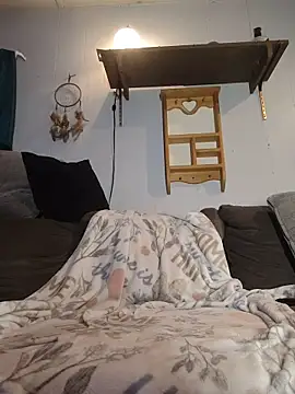 Genevieve143 online show from October 25, 2025, 7:40 am