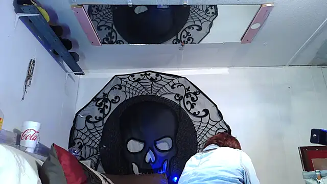 Genevieve143 online show from October 29, 2025, 8:57 am