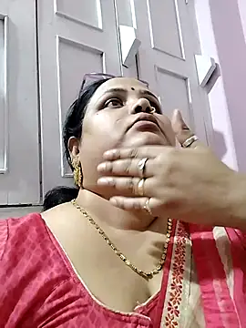 Kiyara7 online show from March 6, 2025, 4:07 pm