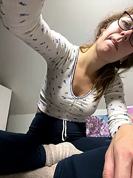 ur pleasure  online show from December 1, 2024, 8:36 pm