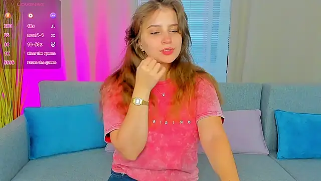 MilaDreamer online show from October 18, 2025, 6:37 am