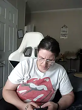 velvetta  online show from March 13, 2025, 9:26 pm