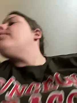 velvetta  online show from March 18, 2025, 2:28 pm