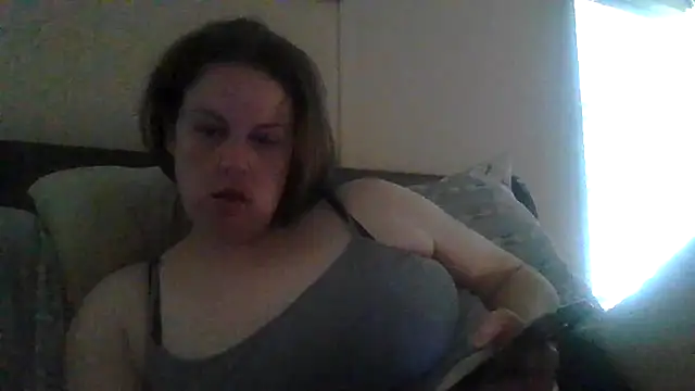 velvetta  online show from September 23, 2025, 2:24 pm