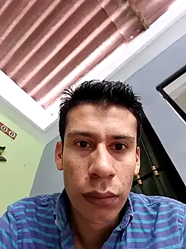 josehot151515 online show from January 25, 2025, 2:47 pm