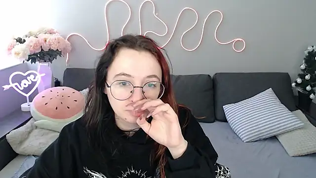 Mini Diva online show from January 17, 2026, 9:13 am