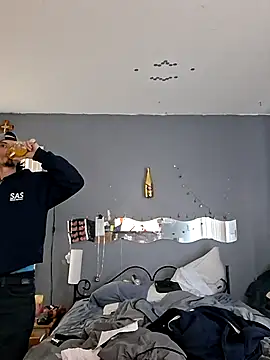 gifted723 online show from September 15, 2025, 2:39 pm