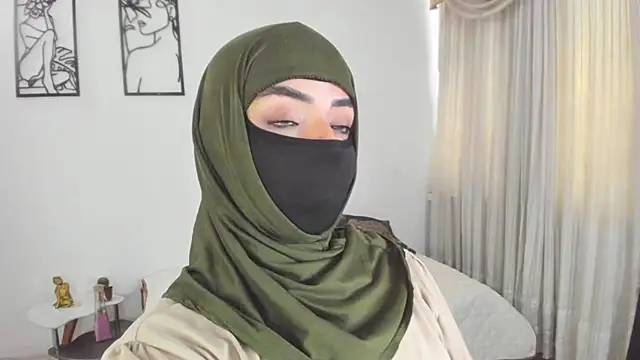 Snapshot of Uzra_hayed chatting on July 28, 2026, 4:39 pm Uzra hayed online show from July 28, 2026, 4:39 pm