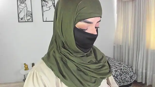Snapshot of Uzra_hayed chatting on August 1, 2026, 1:31 pm Uzra hayed online show from August 1, 2026, 1:31 pm