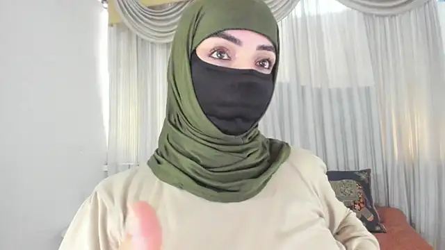 Uzra hayed online show from April 20, 2026, 1:56 pm