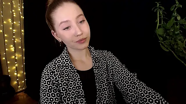 SindiWatsoon online show from October 29, 2025, 12:26 pm