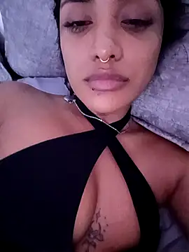 VictoireFeller online show from October 8, 2025, 3:19 am