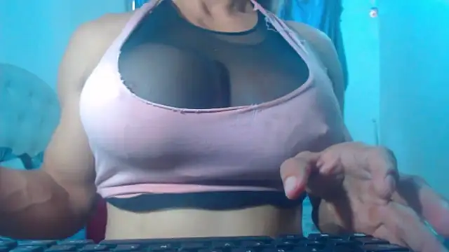 Snapshot of DanielaMuscleTS chatting on March 3, 2026, 6:37 pm DanielaMuscleTS online show from March 3, 2026, 6:37 pm