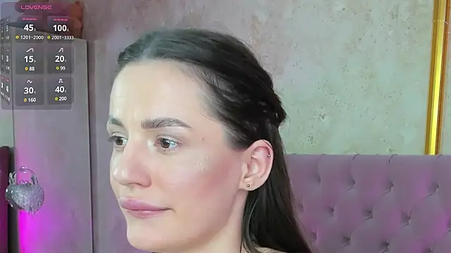 Jelisse Jones online show from February 26, 2025, 2:27 pm