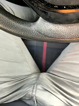 onbifeet online show from December 2, 2025, 2:19 pm