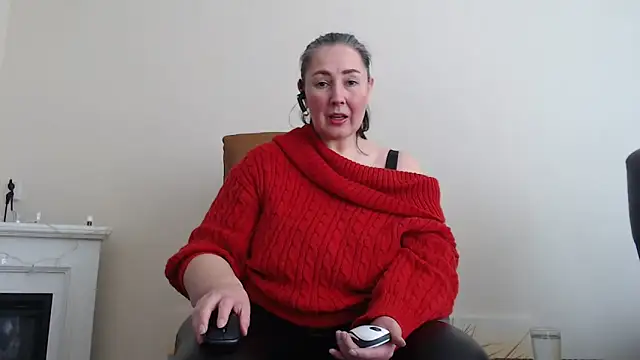 MilfGina online show from February 8, 2025, 12:50 pm