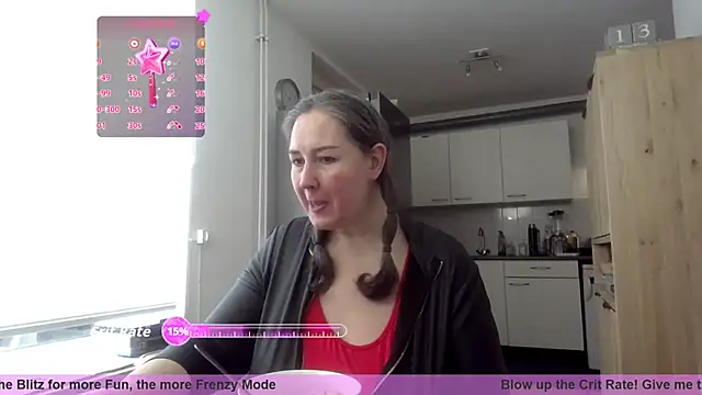 Snapshot of MilfGina chatting on November 13, 2025, 8:40 am MilfGina online show from November 13, 2025, 8:40 am