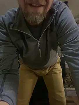 Snapshot of Realybigdill chatting on February 15, 2026, 12:33 am Realybigdill online show from February 15, 2026, 12:33 am