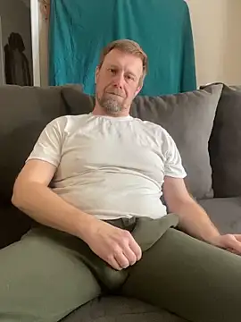 Snapshot of Realybigdill chatting on February 2, 2026, 6:51 pm Realybigdill online show from February 2, 2026, 6:51 pm