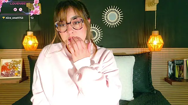 AnnaVictoria   online show from April 8, 2026, 1:29 am