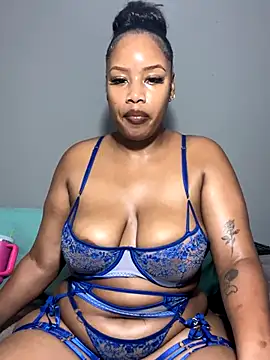 MimiCurves online show from November 20, 2025, 9:21 am