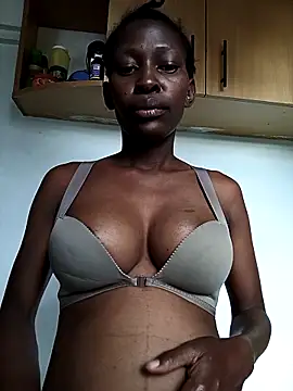 LOVELY-2BERRY online show from December 18, 2025, 5:12 am