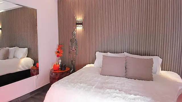 AliceHanz online show from October 21, 2025, 4:23 am