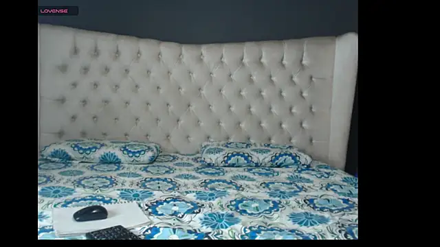 Snapshot of nichole_bree_ chatting on September 12, 2025, 11:21 am nichole bree online show from September 12, 2025, 11:21 am