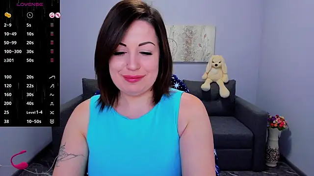 Emily Midlton online show from October 28, 2025, 7:29 am